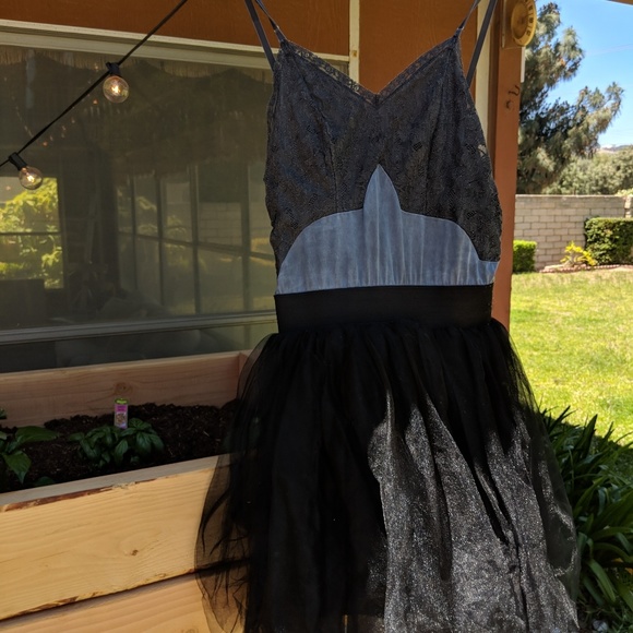 Urban Renewal Dresses & Skirts - Funky Tulle Skirt Dress